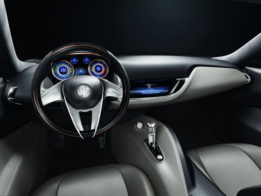 Торпедо Maserati Alfieri Concept 2014 года  (фото 7 из 31)